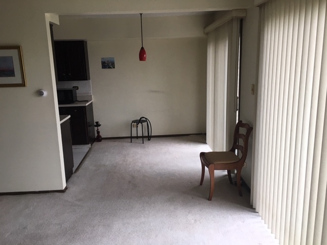 601 West Huntington Commons Road, Unit 412 Mount Prospect, IL 60056 - Photo 3 of 8