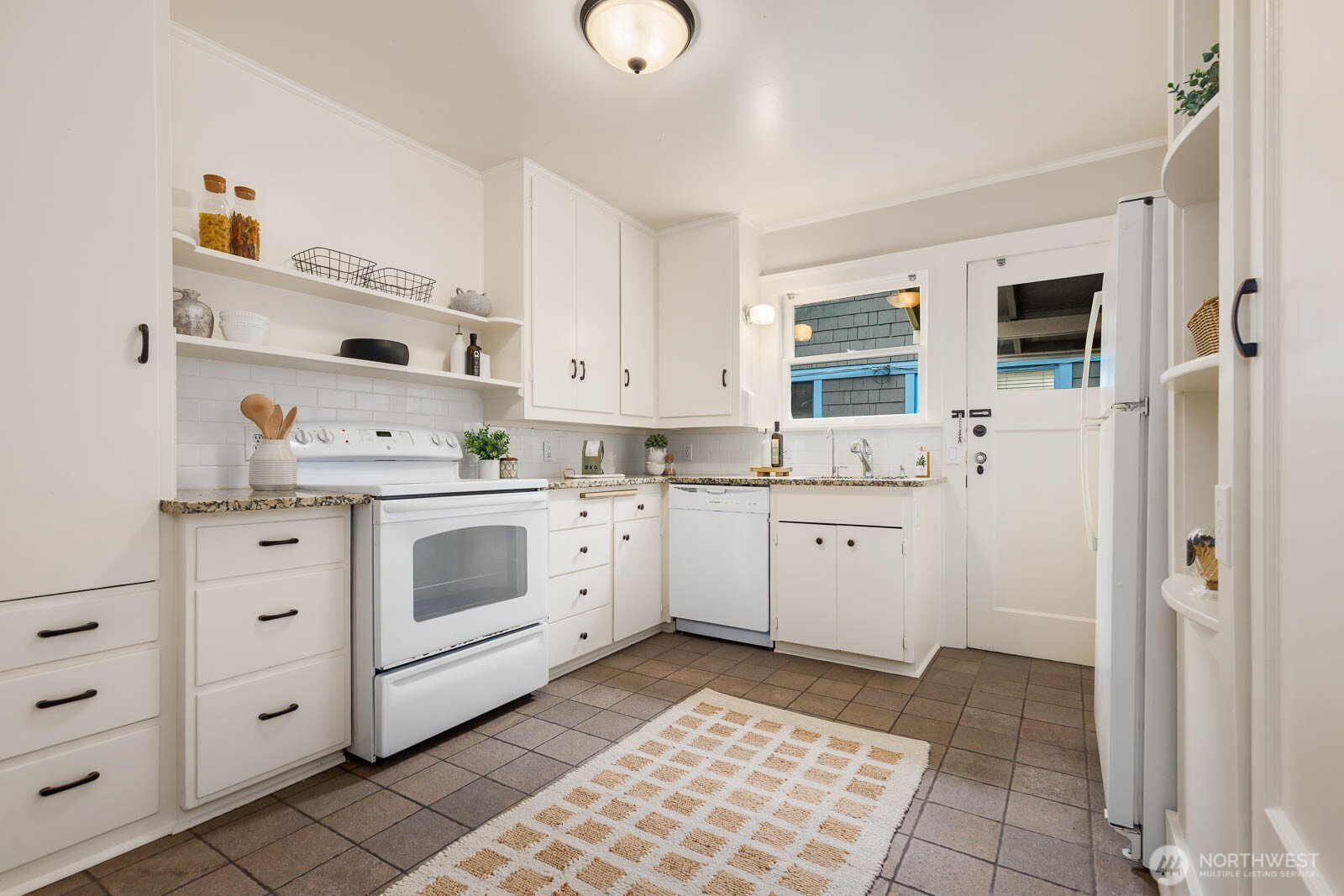 414 North 46th Street Seattle, WA 98103 - Photo 5 of 25
