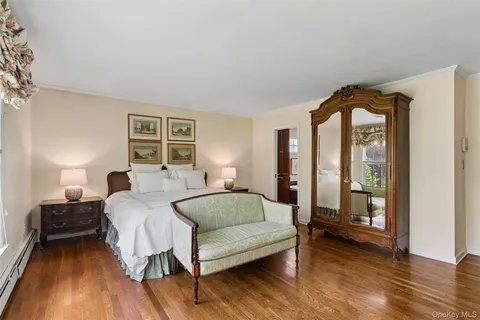 $1,575,000 | 142 Rockaway Avenue, Garden City, NY 11530