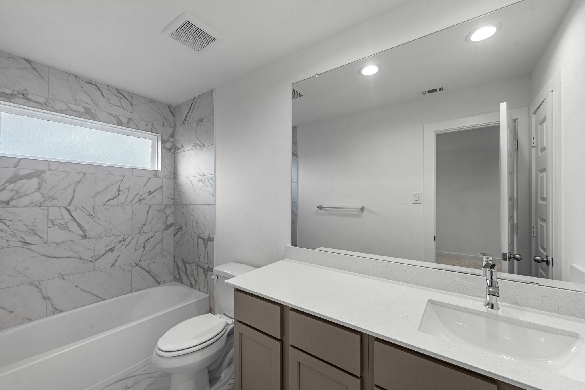8831 Early Morning Way Rosharon, TX 77583 - Photo 19 of 34 Gallery Image 19