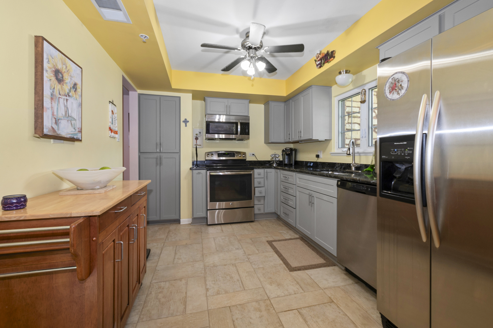 9198 S Road, Unit A Palos Hills, IL 60465 - Photo 8 of 24 Gallery Image 8