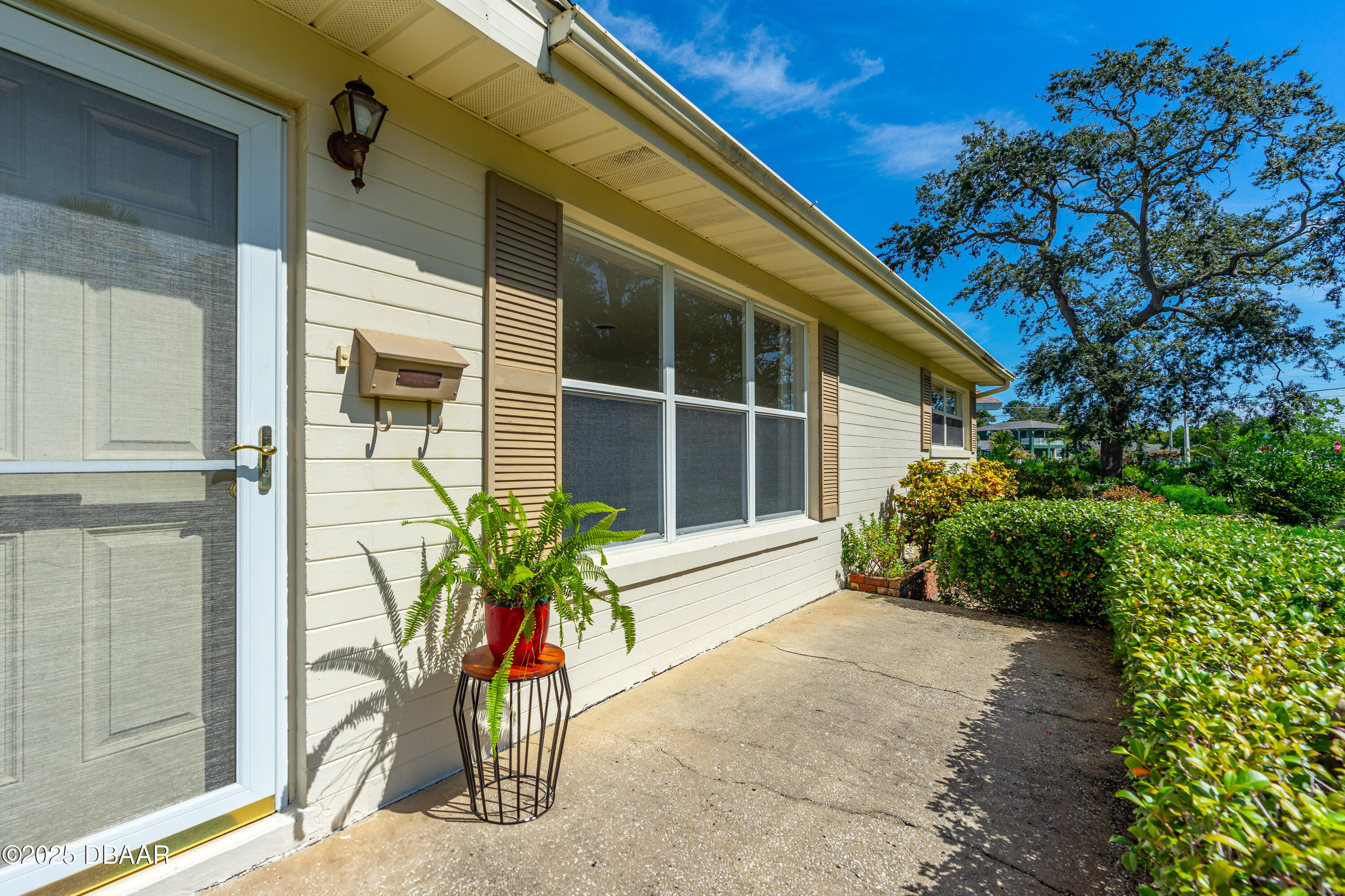 596 South Ridgewood Avenue Ormond Beach, FL 32174 - Photo 10 of 41 596 S. Ridgewood -11