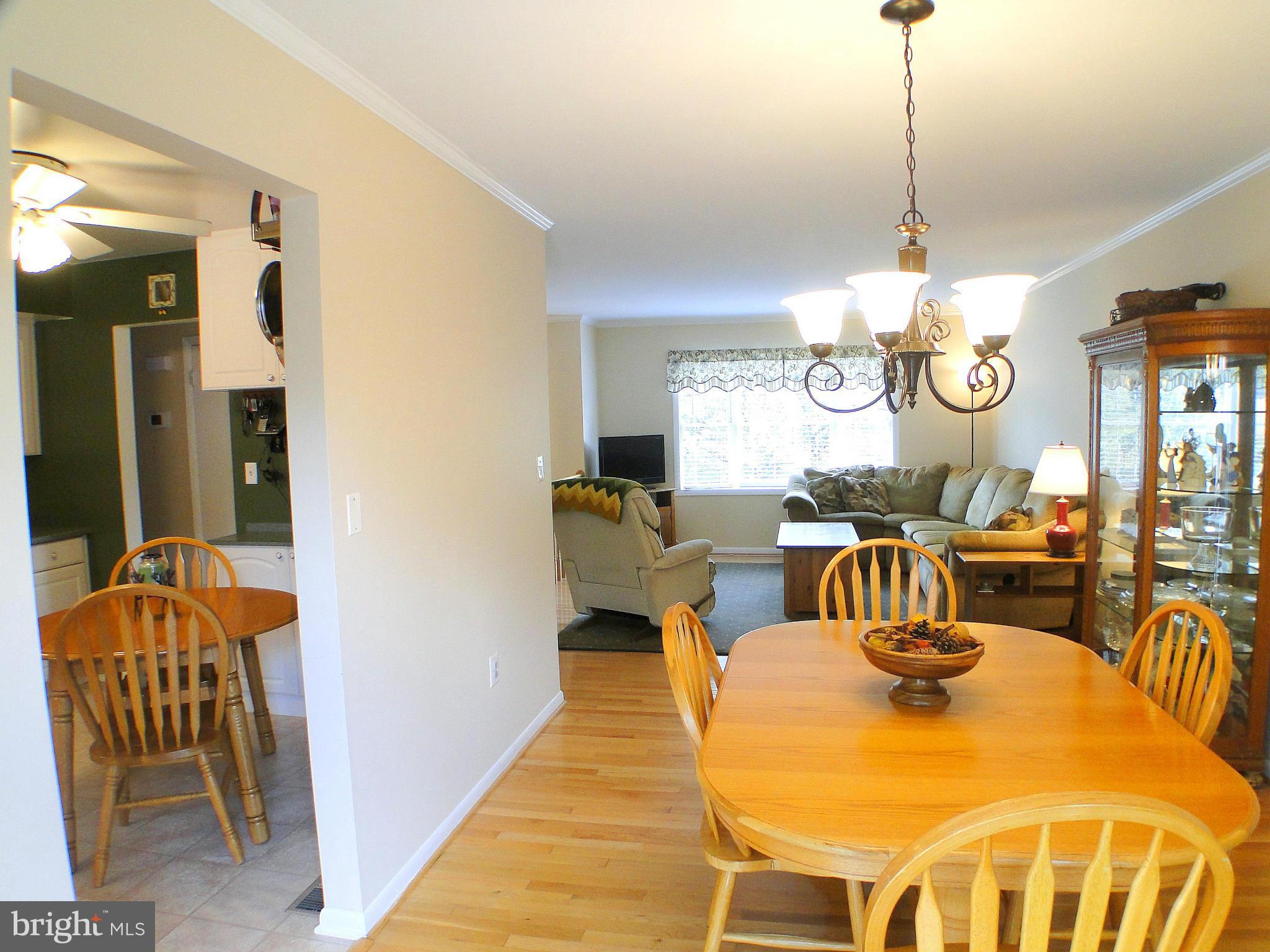 8324 Thornton Road Towson, MD 21204 - Photo 14 of 30 13 x 10 Dining Area