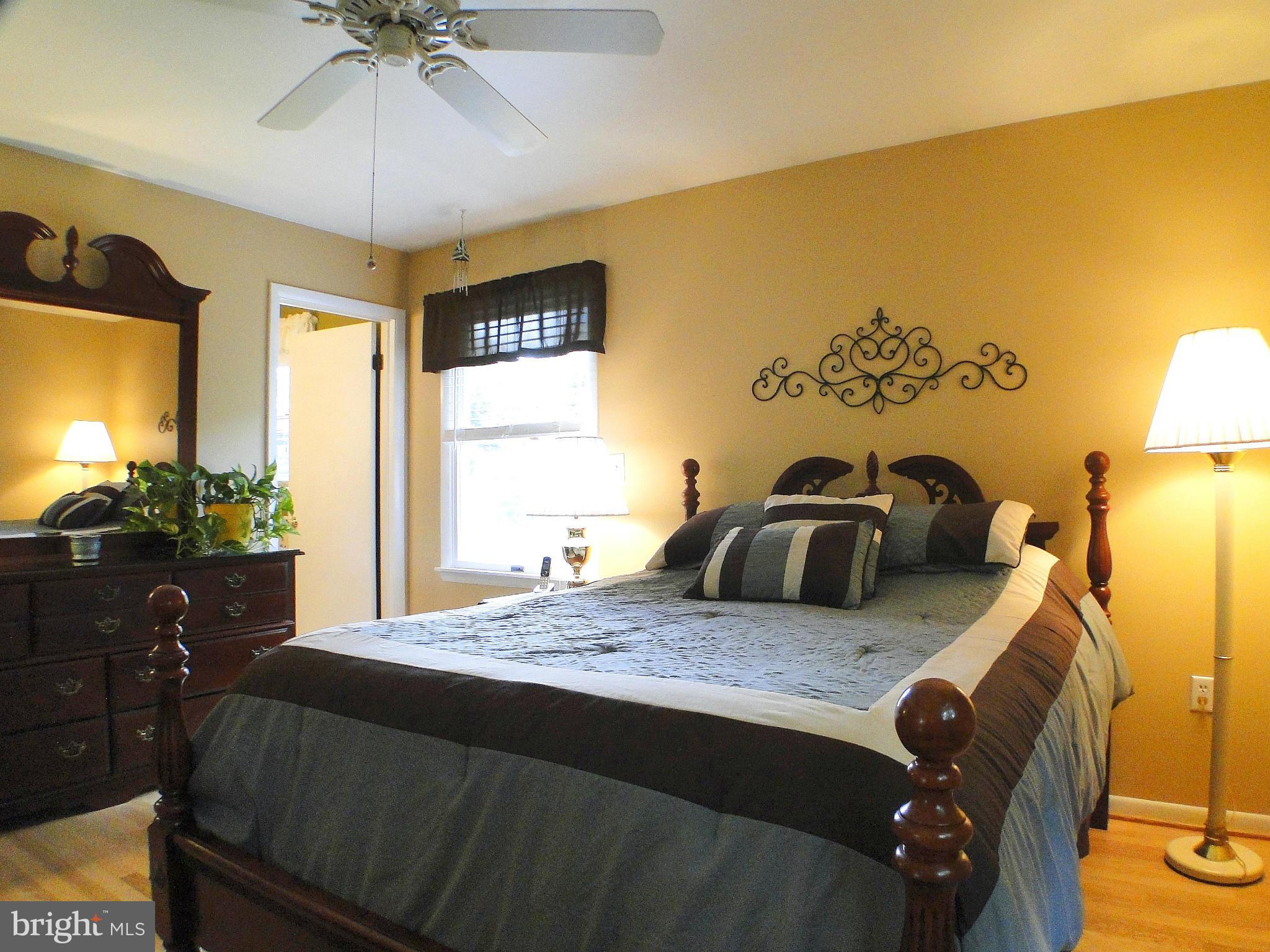 8324 Thornton Road Towson, MD 21204 - Photo 17 of 30 Master Bedroom w/ En-suite Bathroom