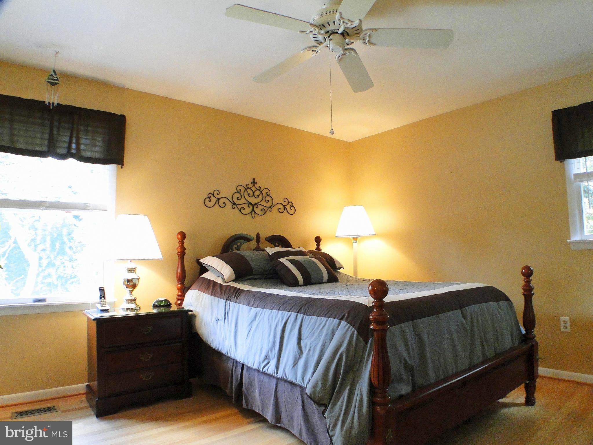 8324 Thornton Road Towson, MD 21204 - Photo 18 of 30 13 x 12 Master Bedroom