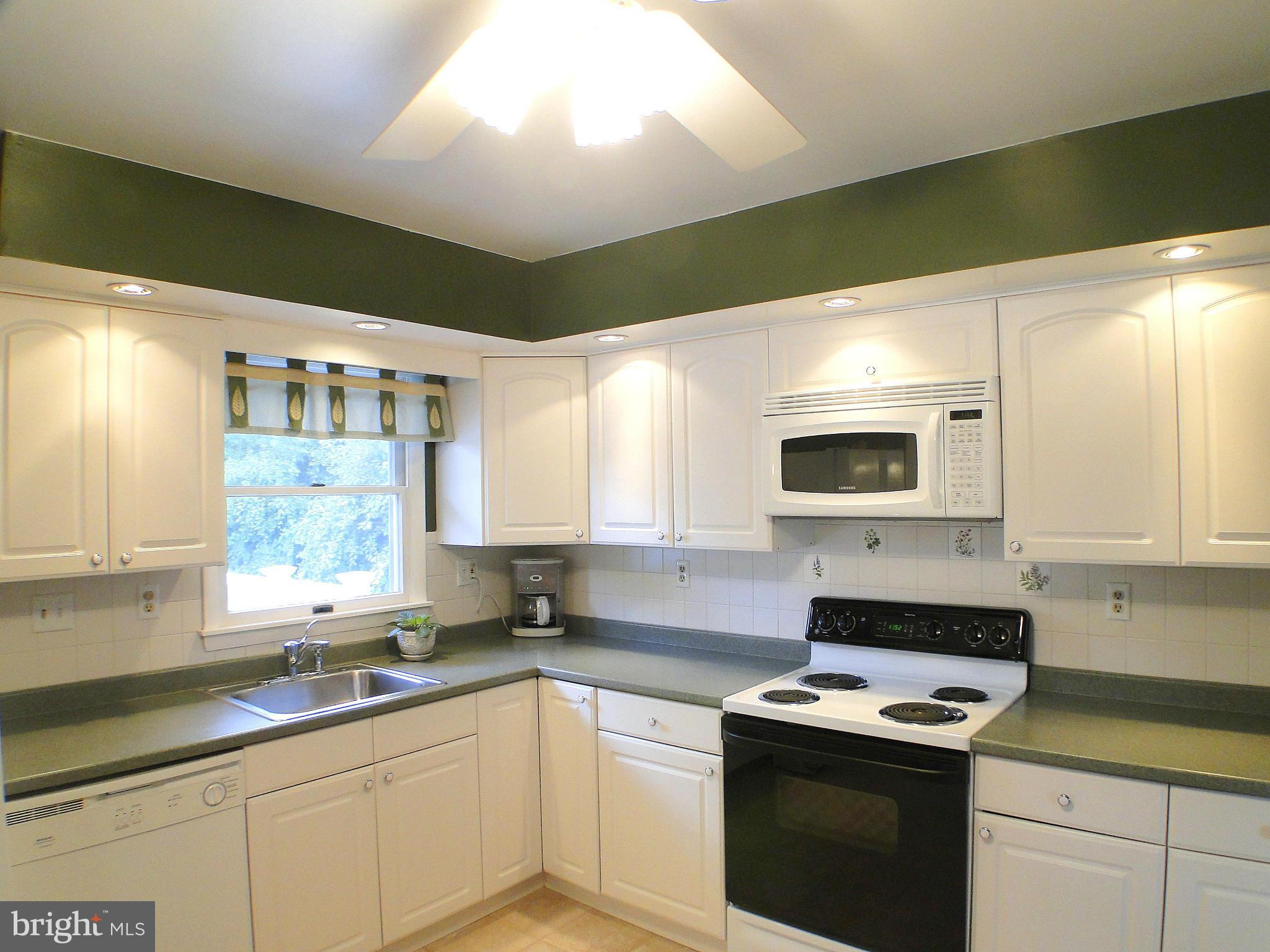 8324 Thornton Road Towson, MD 21204 - Photo 10 of 30 Plenty of Cabinet & Counter Space