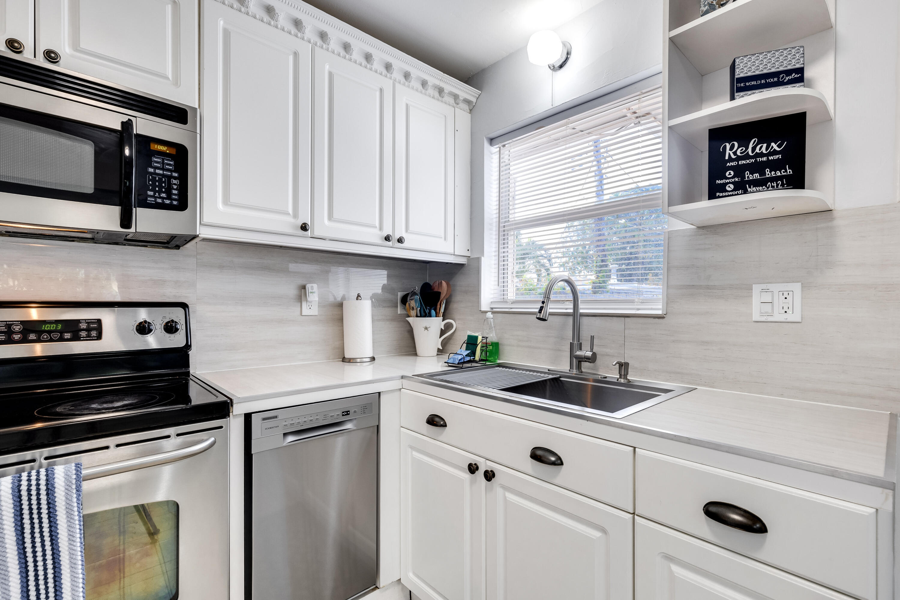 242 Southwest 9th Street Pompano Beach, FL 33060 - Photo 11 of 45 042_new-0009_409