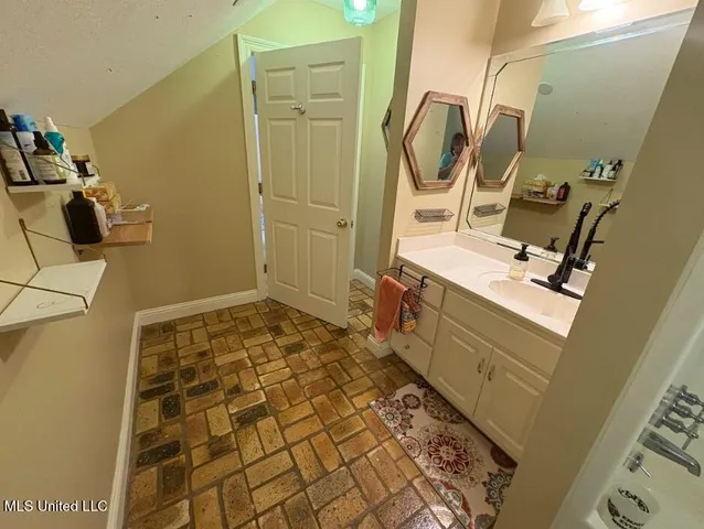 $540,000 | 1216 Dr Campbell Drive, Wiggins, MS 39577