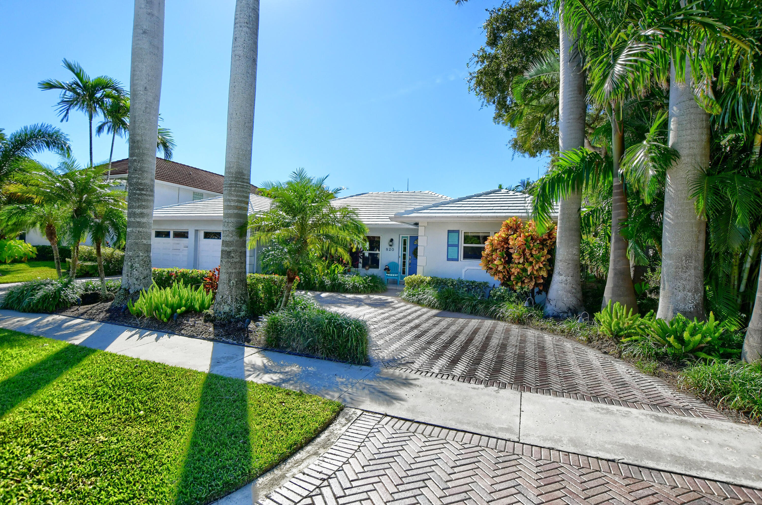 820 Northeast 33rd Street Boca Raton, FL 33431 - Photo 2 of 49 25_ebf_6549-hdr(5)