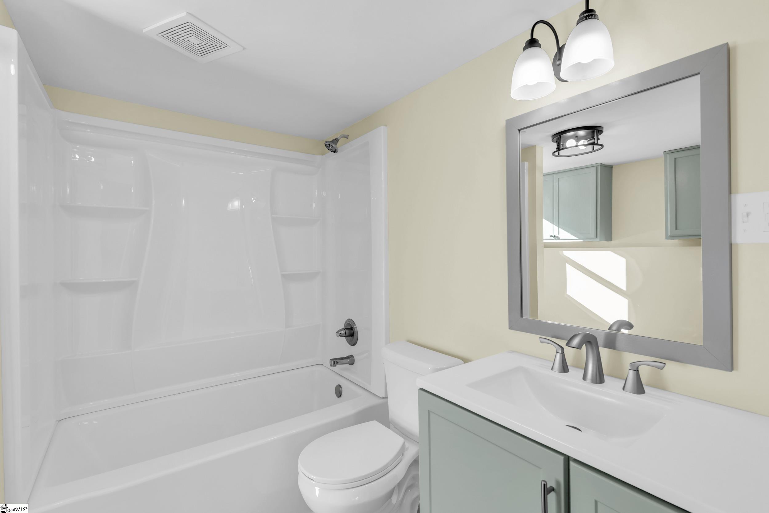 420 Trotter Road Pickens, SC 29671 - Photo 5 of 26