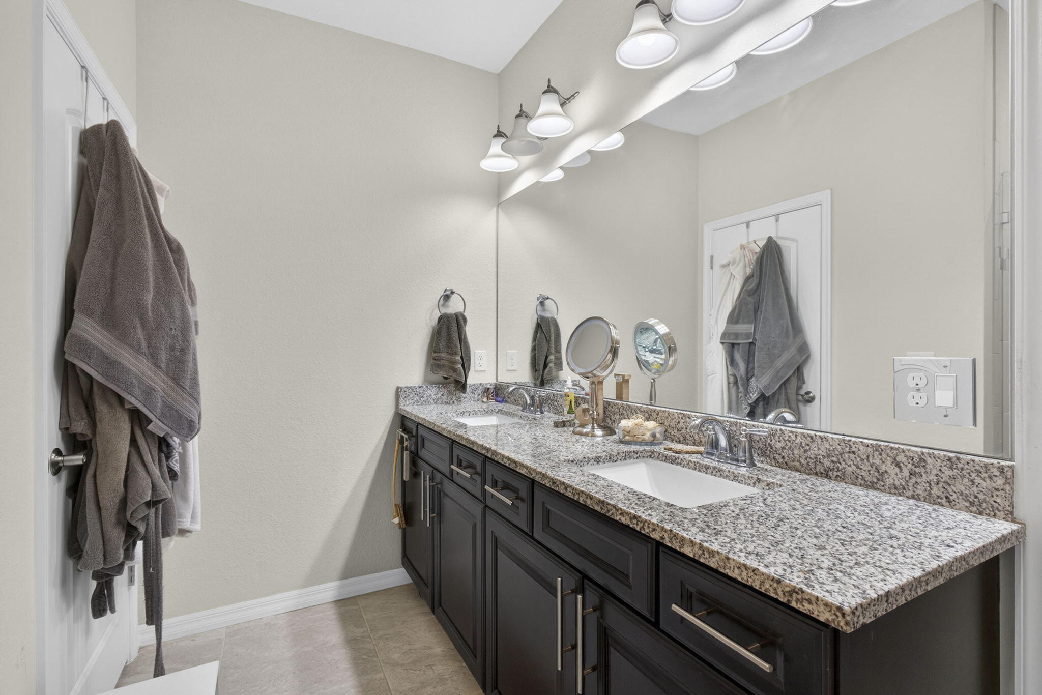 8347 Cadre Noir Road Lake Worth, FL 33467 - Photo 19 of 34 43-web-or-mls-BS1A8017