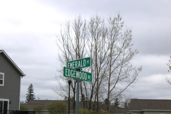 $379,900 | 509 Emerald Point, Unit 16, Kewaskum, WI 53040