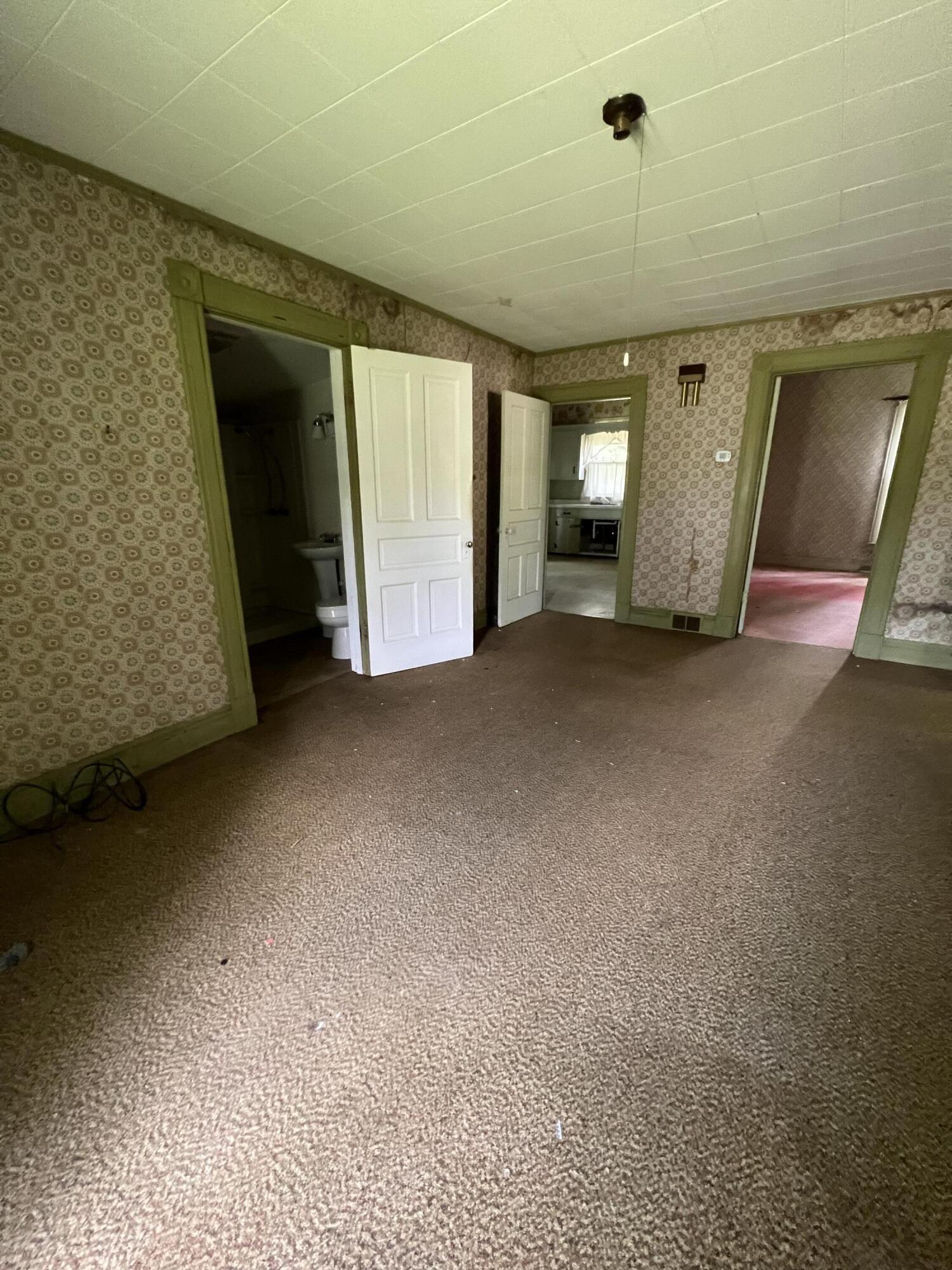 522 South Buell Street Perryville, KY 40468 - Photo 13 of 18 IMG_9438