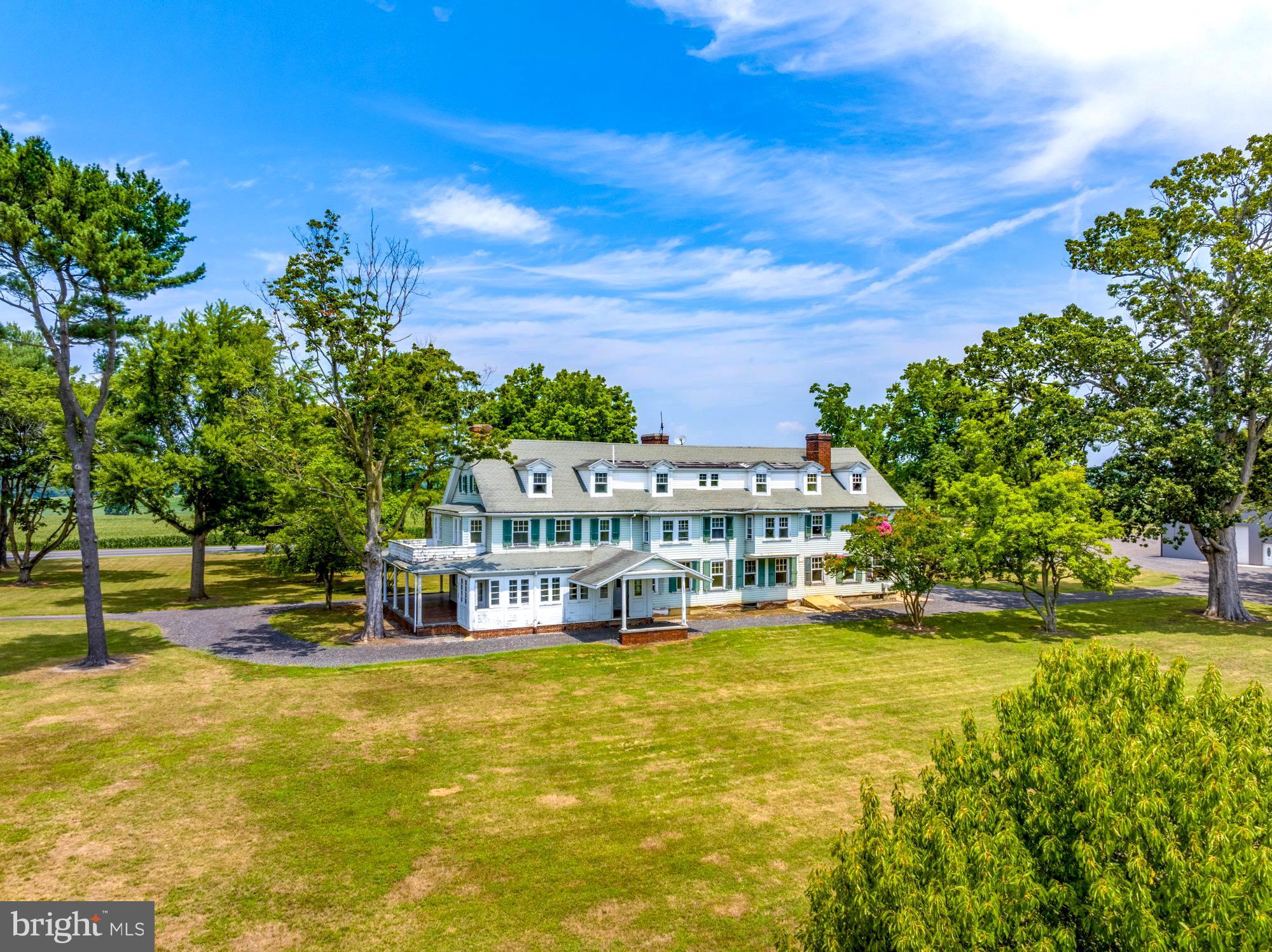 27058 Mt Pleasant Road Columbus, NJ 08022 - Photo 46 of 127 a view of a house with a big yard