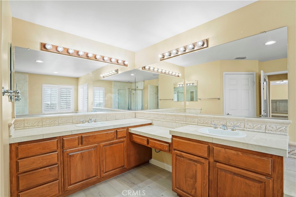 20600 Vercelli Way Porter Ranch, CA 91326 - Photo 24 of 51