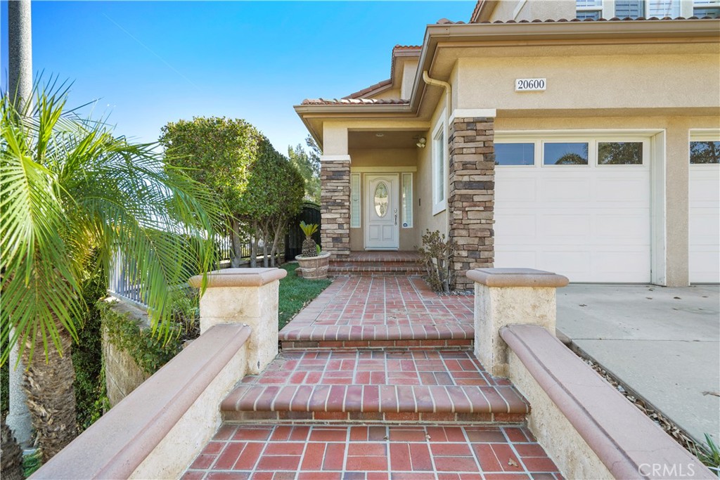 20600 Vercelli Way Porter Ranch, CA 91326 - Photo 3 of 51