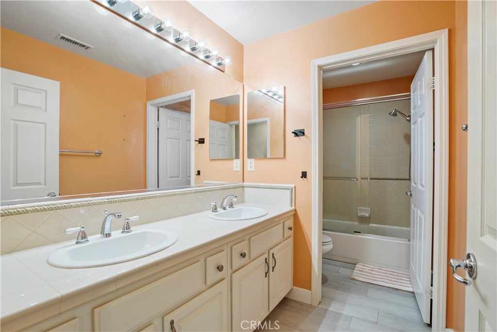 20600 Vercelli Way Porter Ranch, CA 91326 - Photo 32 of 51