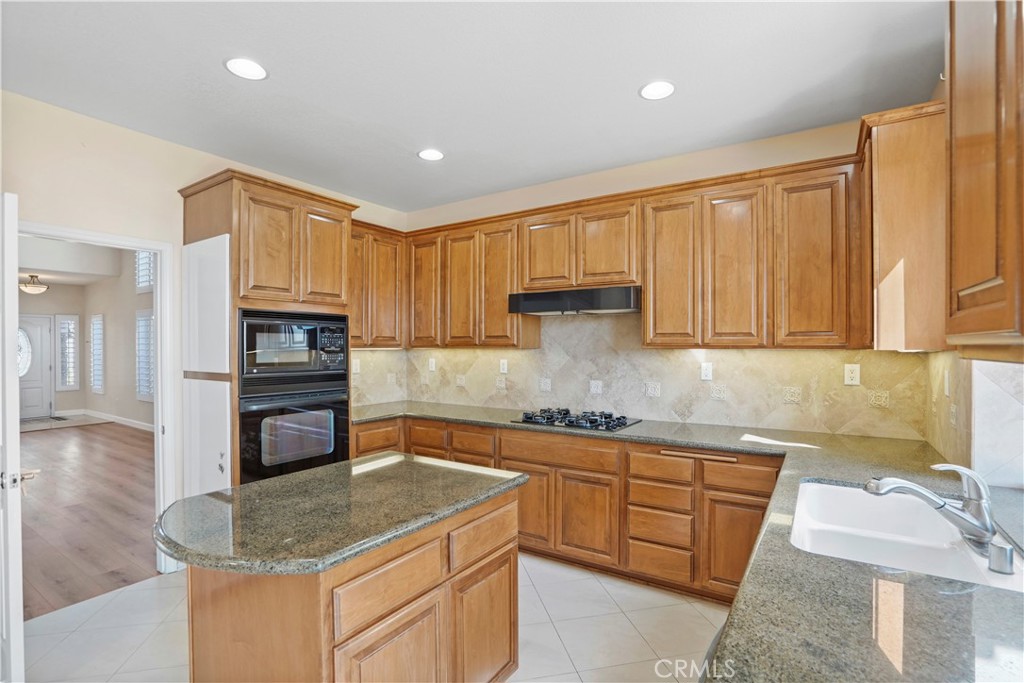 20600 Vercelli Way Porter Ranch, CA 91326 - Photo 10 of 51