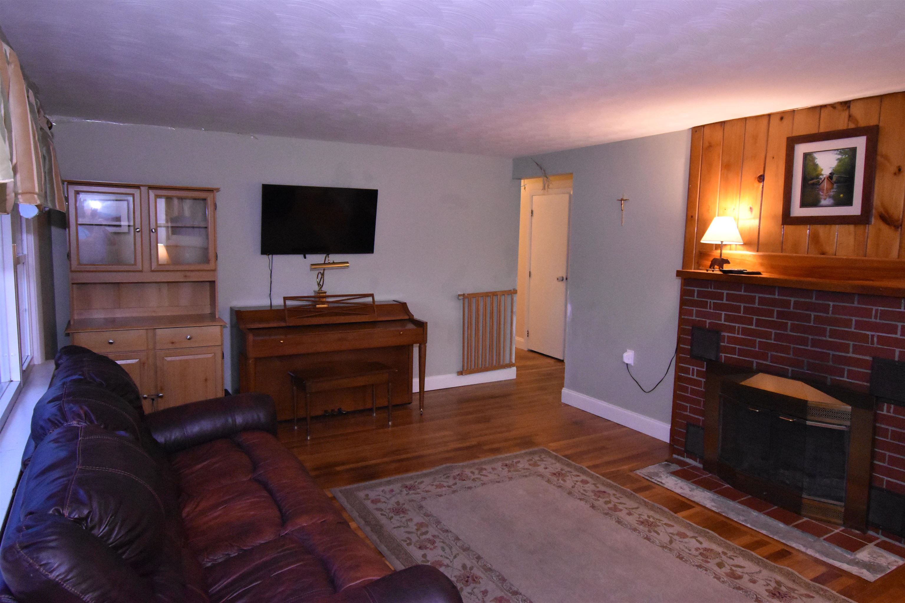 114 Raymond Road Auburn, NH 03032 - Photo 23 of 40 Gallery Image 23
