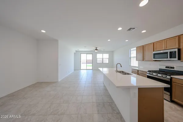 $2,100 | 26125 North 170th Avenue, Surprise, AZ 85387