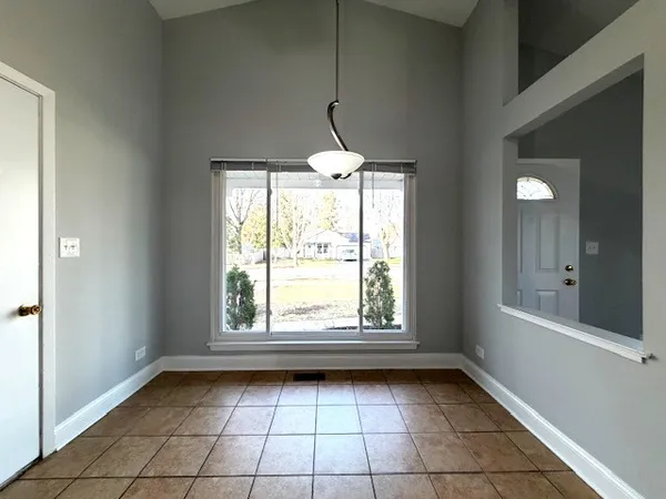 $429,000 | 346 Danbury Drive, Naperville, IL 60565