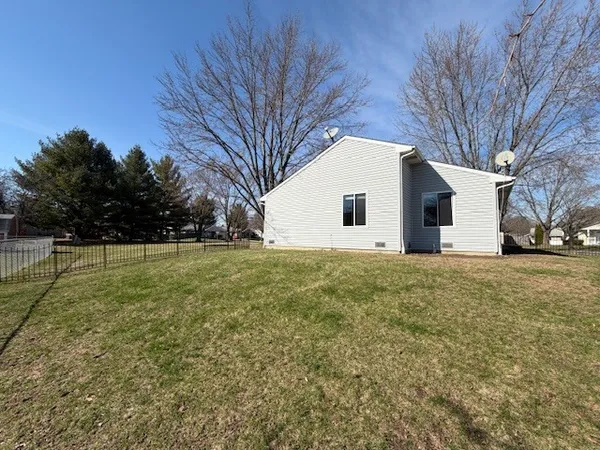 $429,000 | 346 Danbury Drive, Naperville, IL 60565