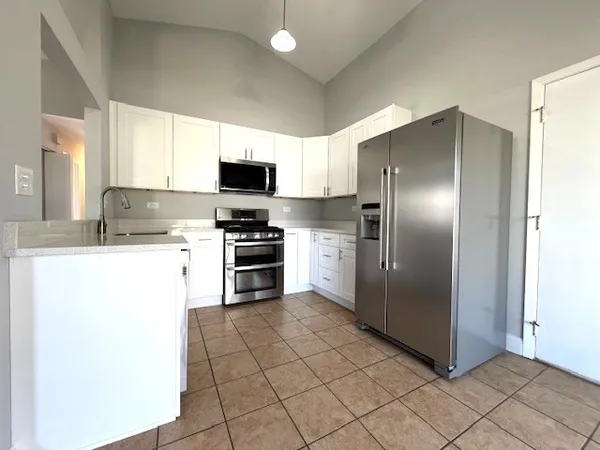 $429,000 | 346 Danbury Drive, Naperville, IL 60565