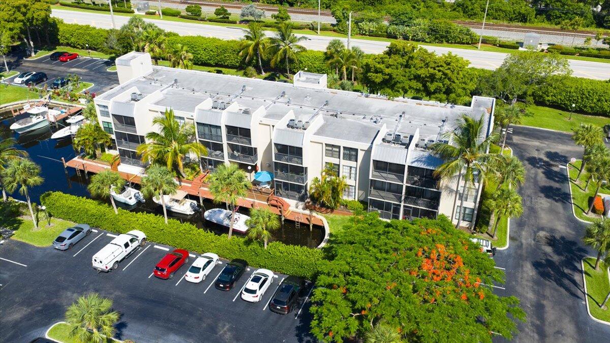 16 Royal Palm Way, Unit 205 Boca Raton, FL 33432 - Photo 36 of 52 33-DJI_20260608221954_0347_D