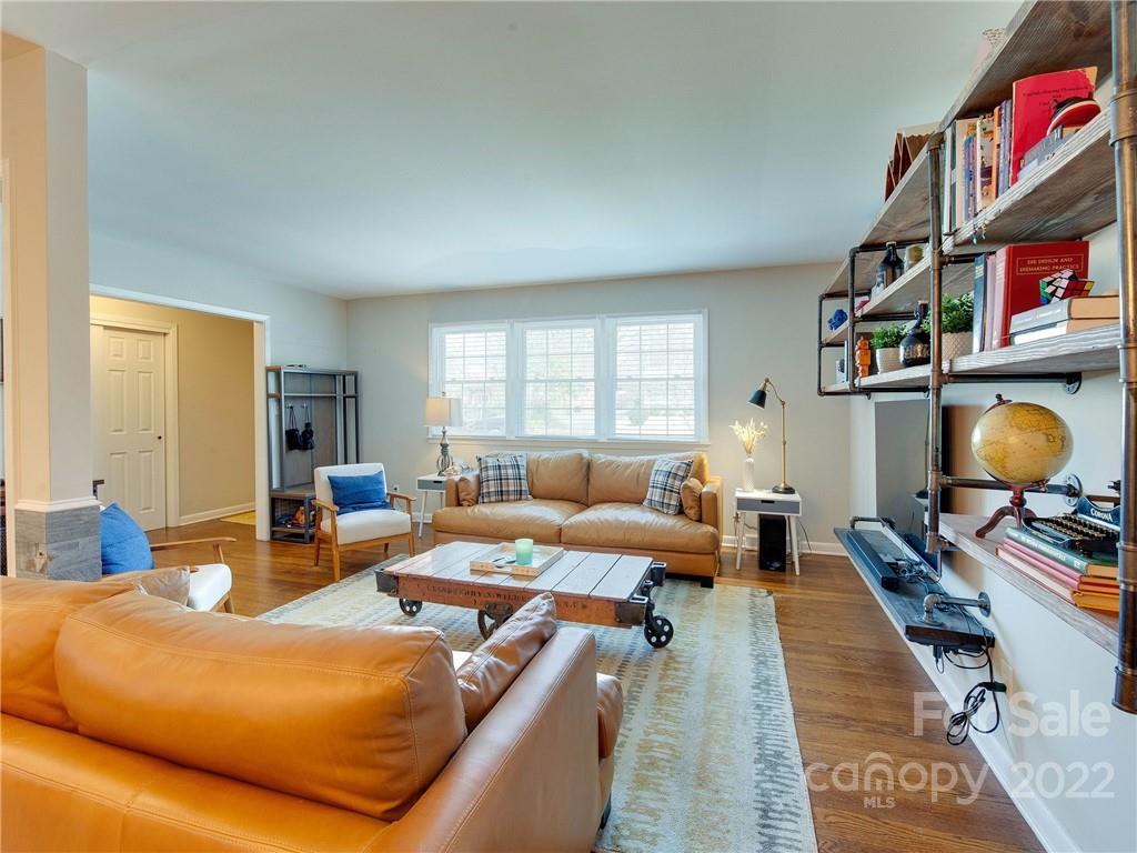 4216 Woodleaf Road Charlotte, NC 28205 - Photo 11 of 28 Gallery Image 11