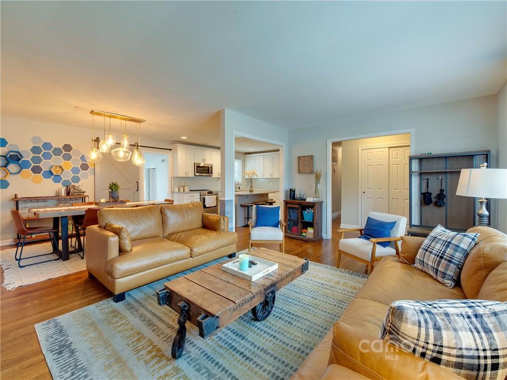 4216 Woodleaf Road Charlotte, NC 28205 - Photo 14 of 28 Gallery Image 14
