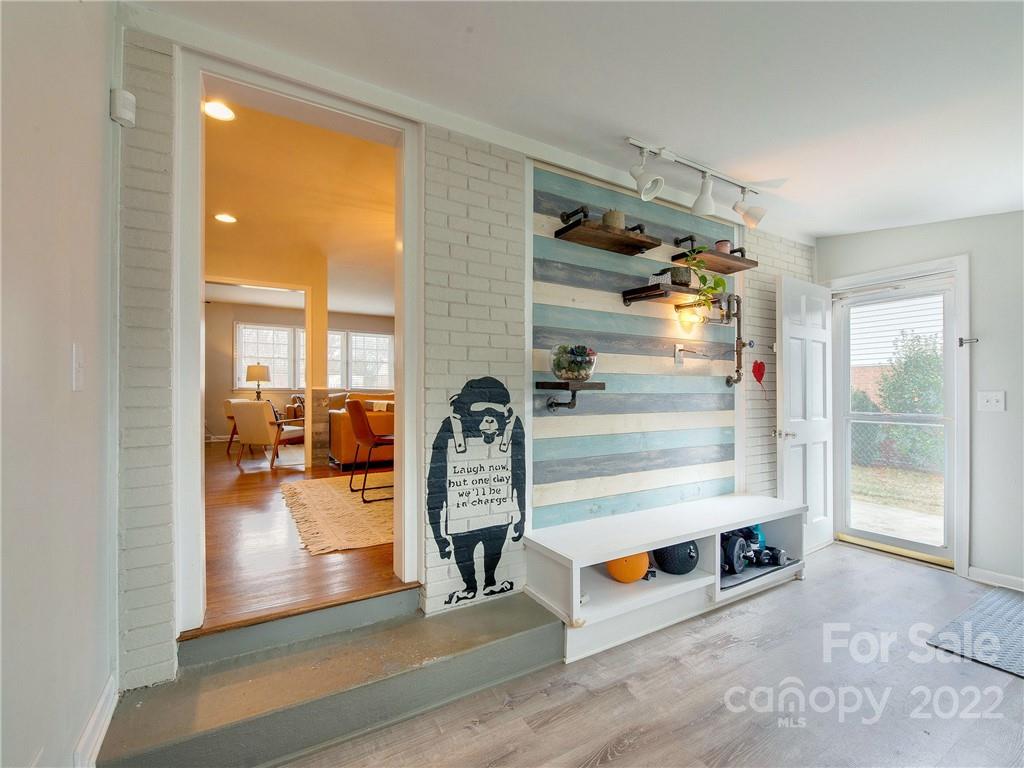 4216 Woodleaf Road Charlotte, NC 28205 - Photo 20 of 28 Gallery Image 20