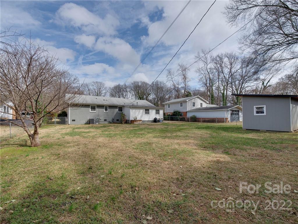 4216 Woodleaf Road Charlotte, NC 28205 - Photo 5 of 28 Gallery Image 5
