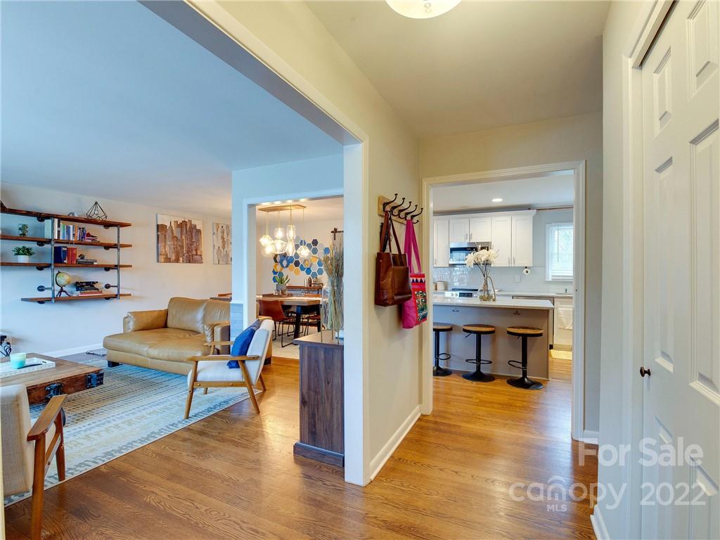 4216 Woodleaf Road Charlotte, NC 28205 - Photo 8 of 28 Gallery Image 8
