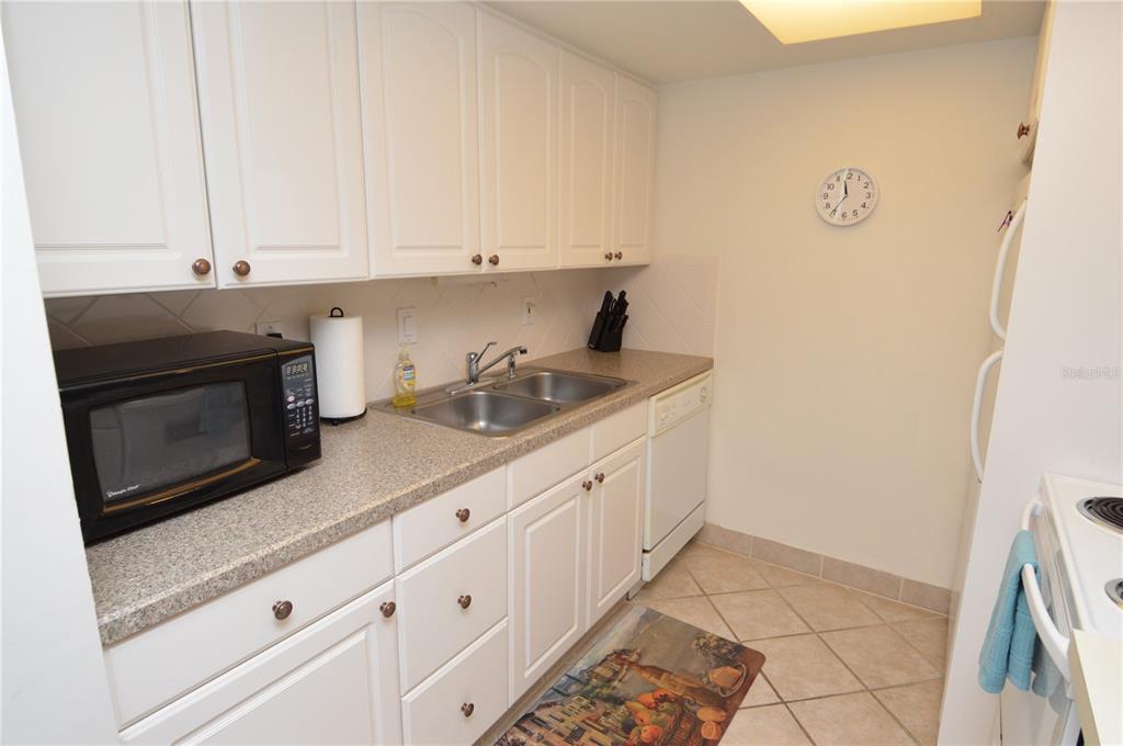 12760 Indian Rocks Road, Unit 553 Largo, FL 33774 - Photo 7 of 92