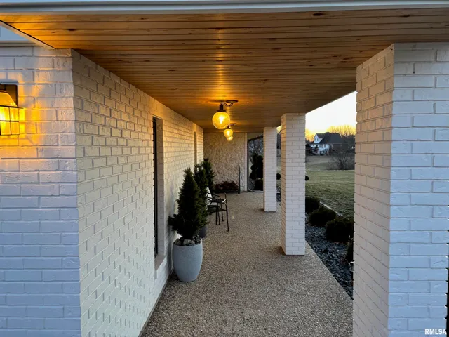 $395,000 | 1431 Donlee Street, Quincy, IL 62305