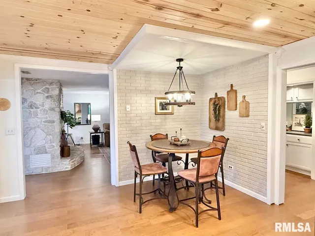 $395,000 | 1431 Donlee Street, Quincy, IL 62305