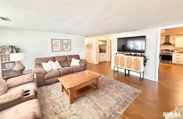 $395,000 | 1431 Donlee Street, Quincy, IL 62305