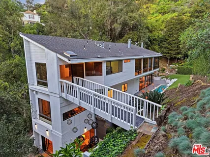 $2,629,000 | 2350 Benedict Canyon Drive, Beverly Hills, CA 90210
