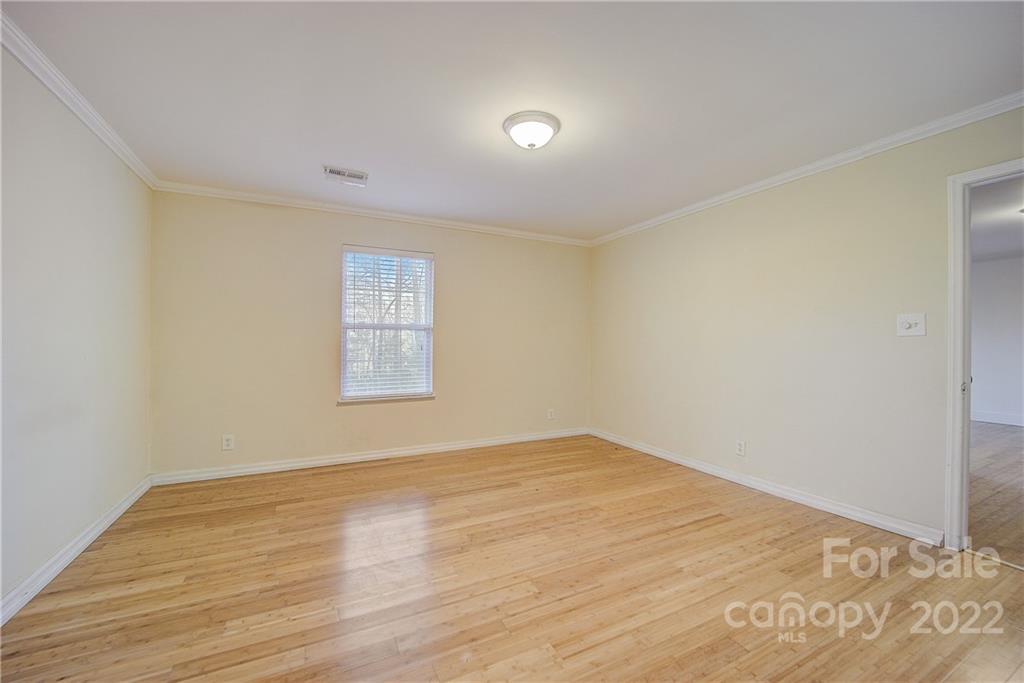 75 Bear Rock Loop Road Hendersonville, NC 28739 - Photo 17 of 30 Gallery Image 17