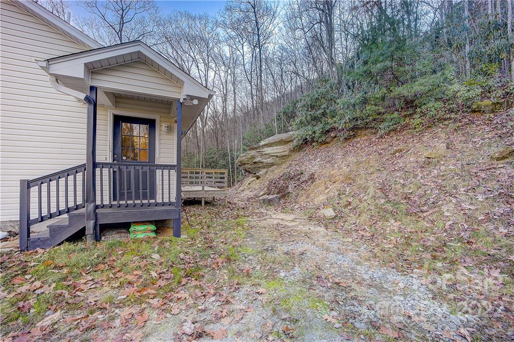 75 Bear Rock Loop Road Hendersonville, NC 28739 - Photo 29 of 30 Gallery Image 29