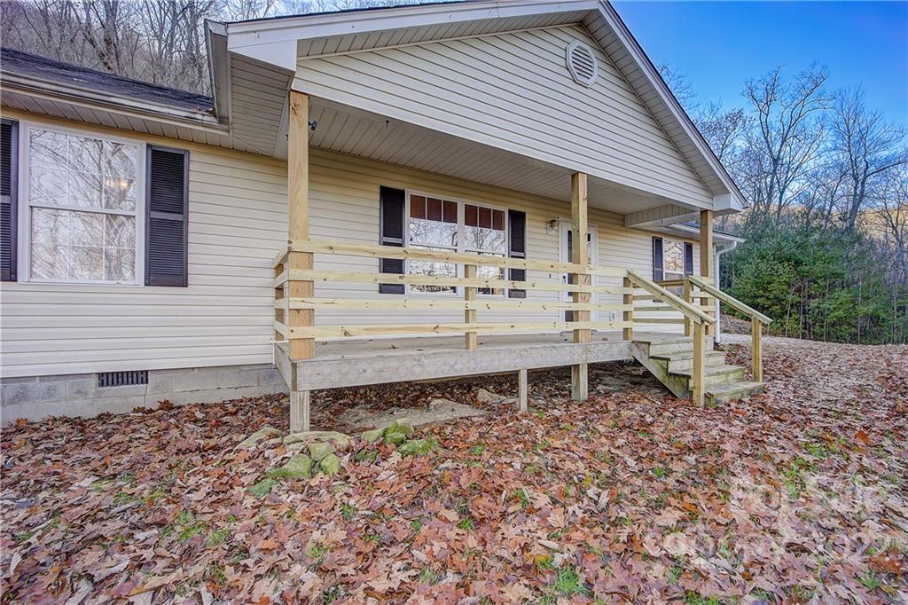 75 Bear Rock Loop Road Hendersonville, NC 28739 - Photo 5 of 30 Gallery Image 5