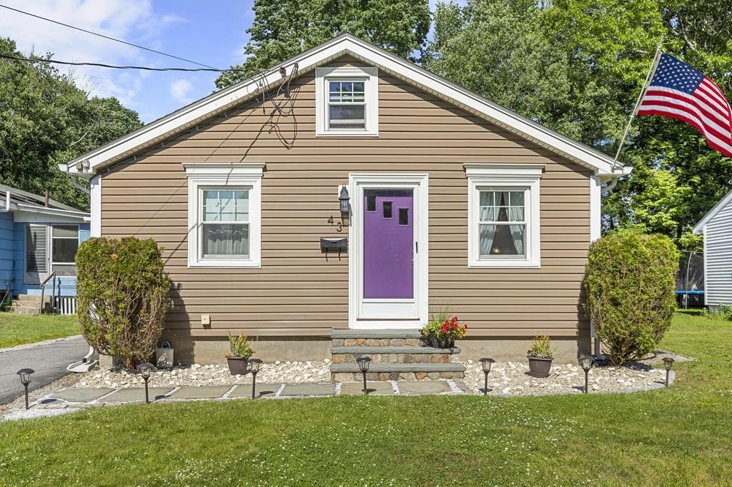 43 Birch Road Framingham, MA 01701 - Photo 4 of 40 Gallery Image 4