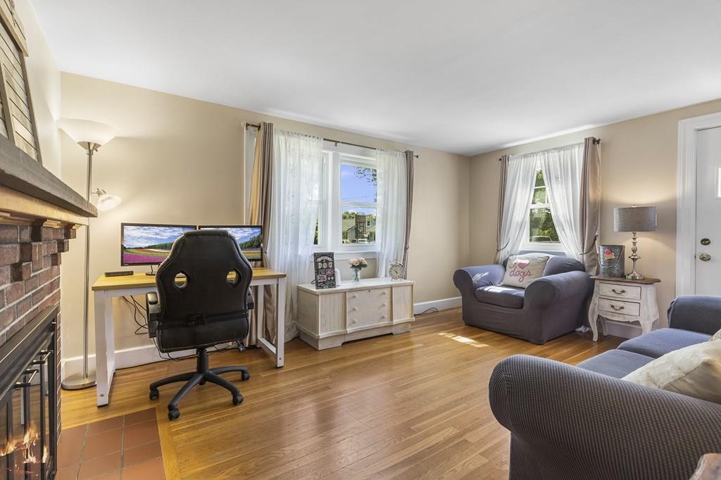 43 Birch Road Framingham, MA 01701 - Photo 7 of 40 Gallery Image 7