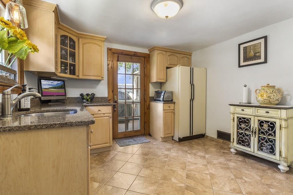 43 Birch Road Framingham, MA 01701 - Photo 9 of 40 Gallery Image 9