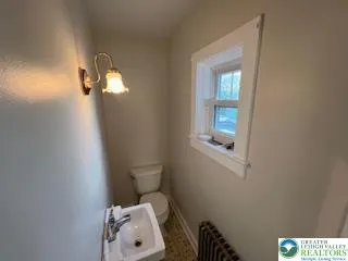 a bathroom with a toilet