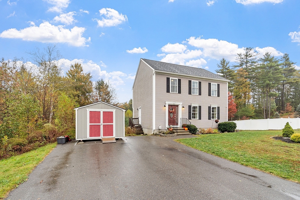 3 Gary Road Templeton, MA 01468 - Photo 2 of 22 a front view of a house with garden