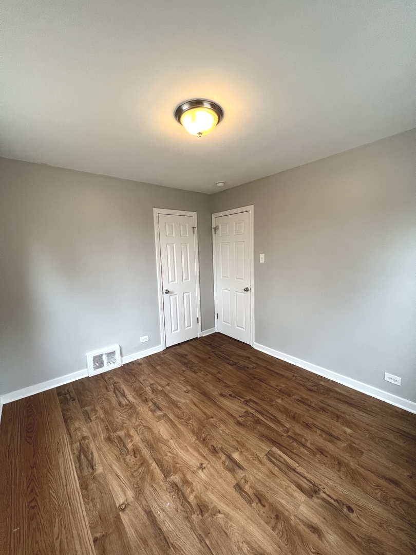 4409 Home Avenue Stickney, IL 60402 - Photo 15 of 21 a view of an empty room and window