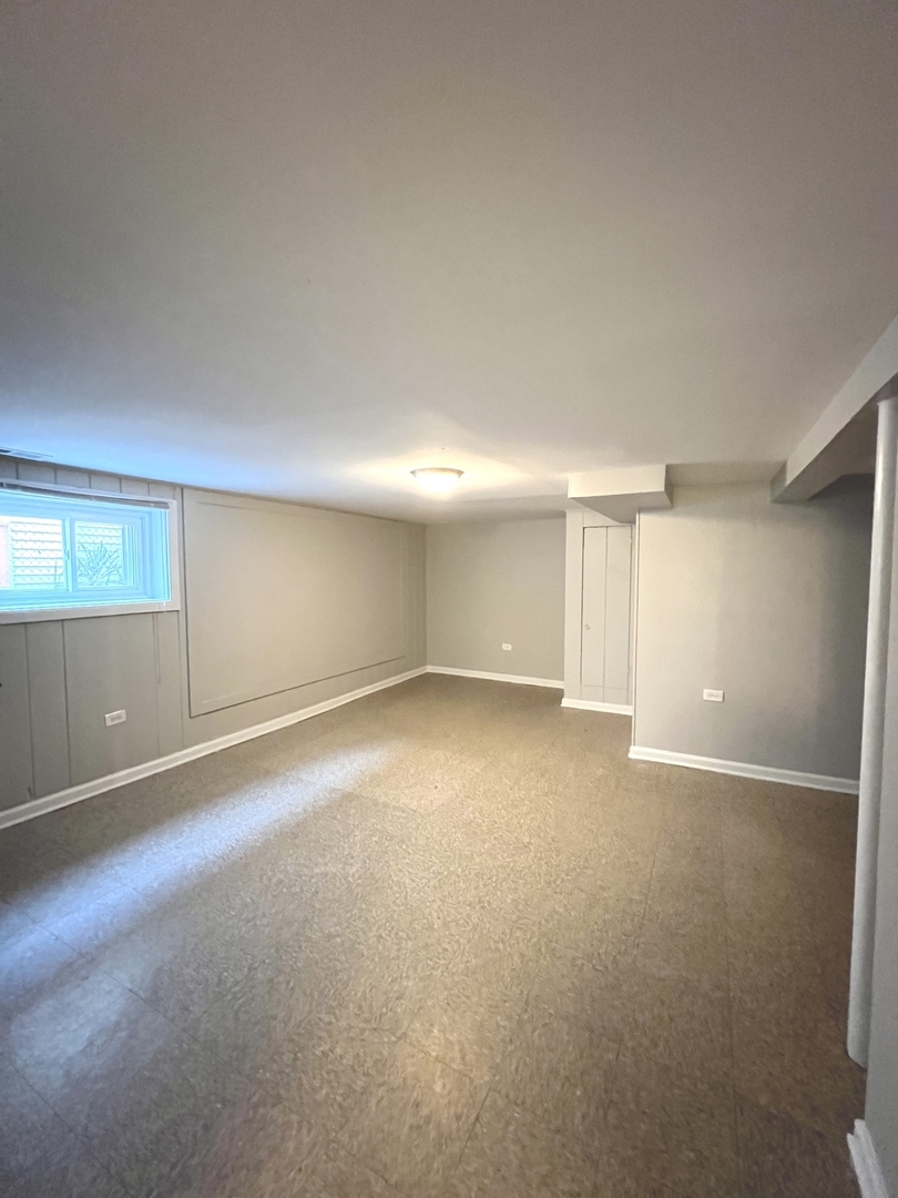4409 Home Avenue Stickney, IL 60402 - Photo 20 of 21 an empty room with windows