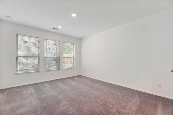 $3,000 | 6016 Heritage Creek Lane, Conroe, TX 77304