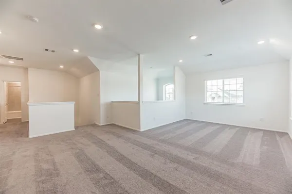 $3,000 | 6016 Heritage Creek Lane, Conroe, TX 77304